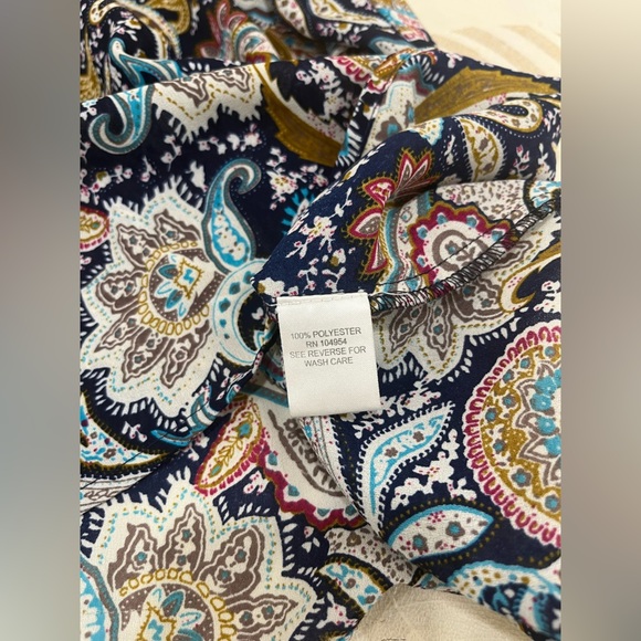 Womens  Tops Sleeveless Summer Blouses - Picture 2 of 6